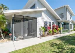 17025 Golfside Cir