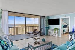 Harbour Tower 417