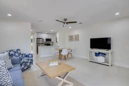 Sanibel Arms B1