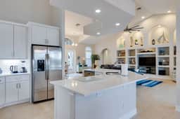 1716 SE 45th St