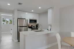 Sanibel Arms B3