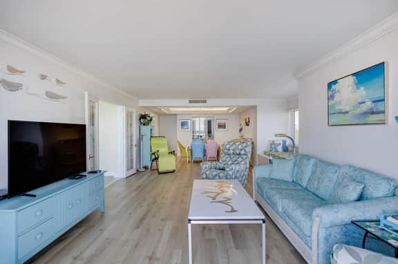 Lighthouse Point 228