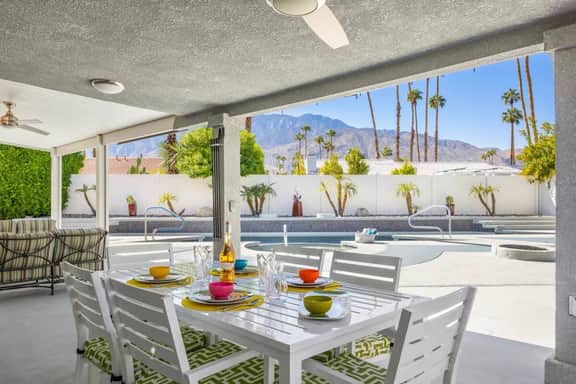 3112 E San Martin