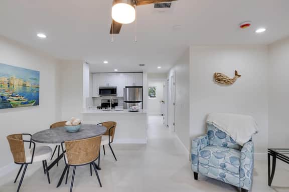 Sanibel Arms B2