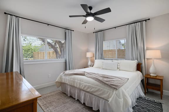 887 Casa Ybel Unit B