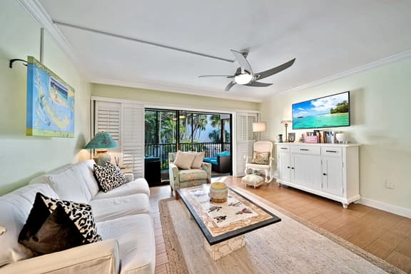 SS Tennis Villa 3213