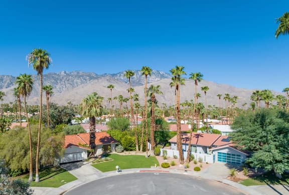 3112 E San Martin