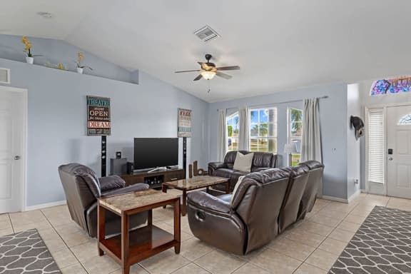2236 SW 17th Ave