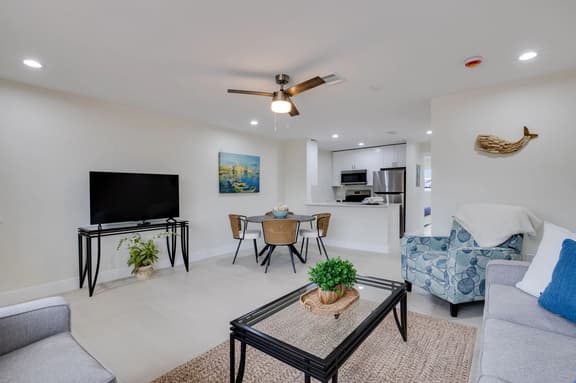 Sanibel Arms B2